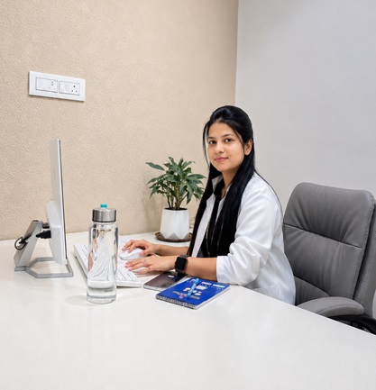 Dt. Ayushi Anand